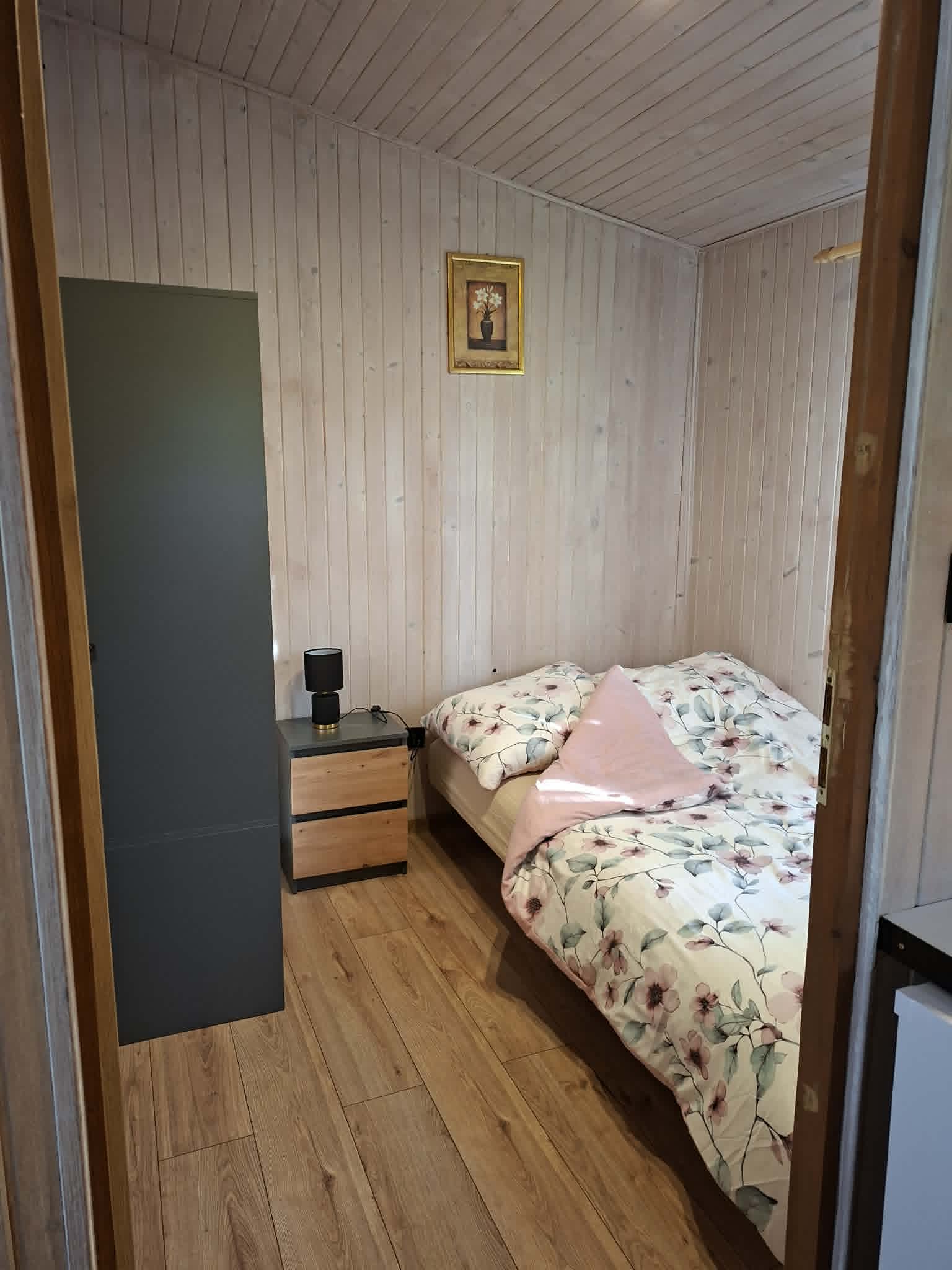 Sypialnia w domku standard